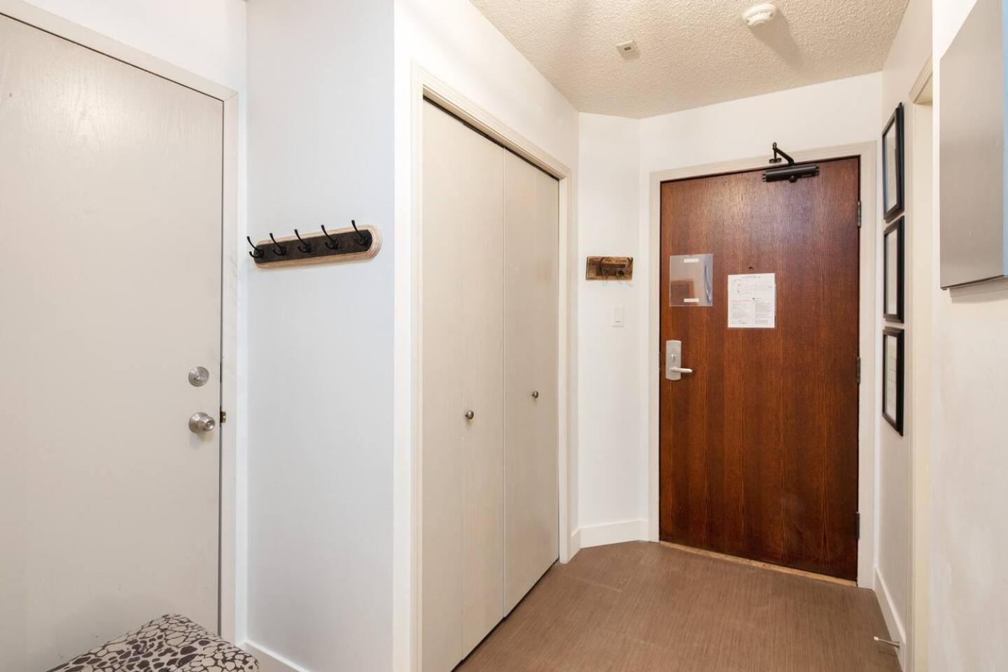 Newly Renovated Ski In Out W Pool 2 Hot Tubs Whistler Exterior photo